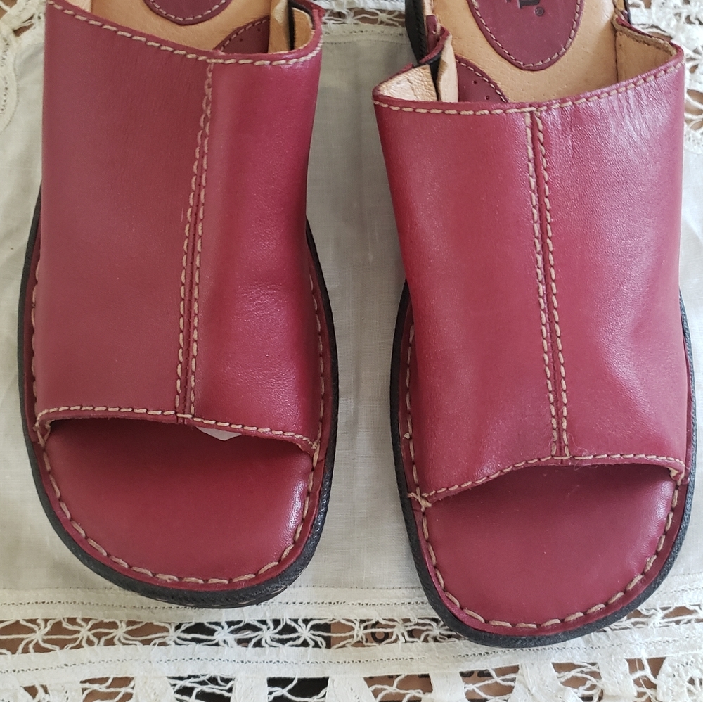 Women's shoes